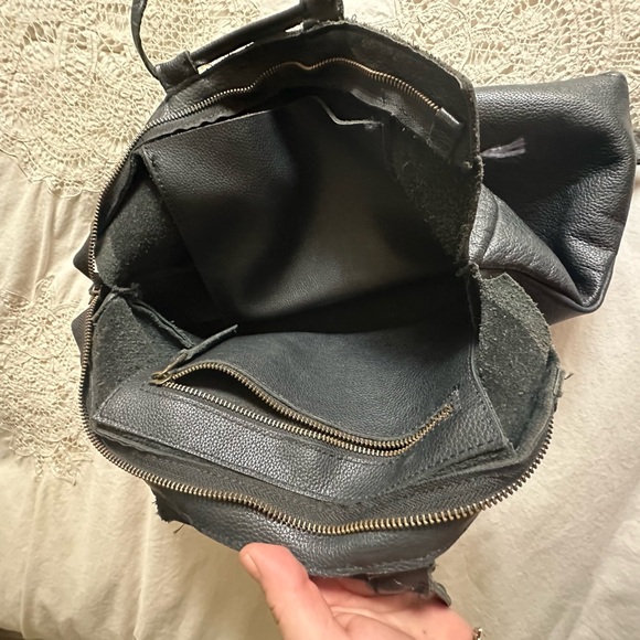 ❤️Leather Large Convertible Backpack/Purse, Carmel Goldental - Picture 11 of 12